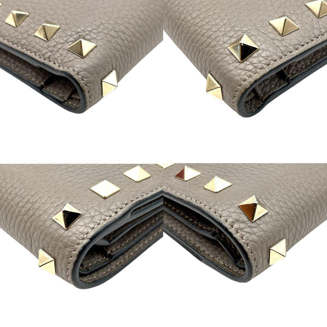 【美品・箱付き】ヴァレンティノ ロックスタッズ スモールウォレット 現行モデル