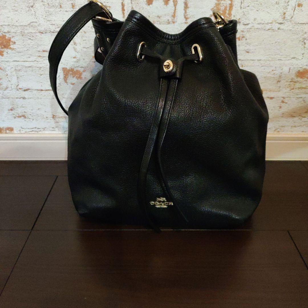 OLD COACH コーチショルダーバッグ　巾着 ペプルドレザー ブラック