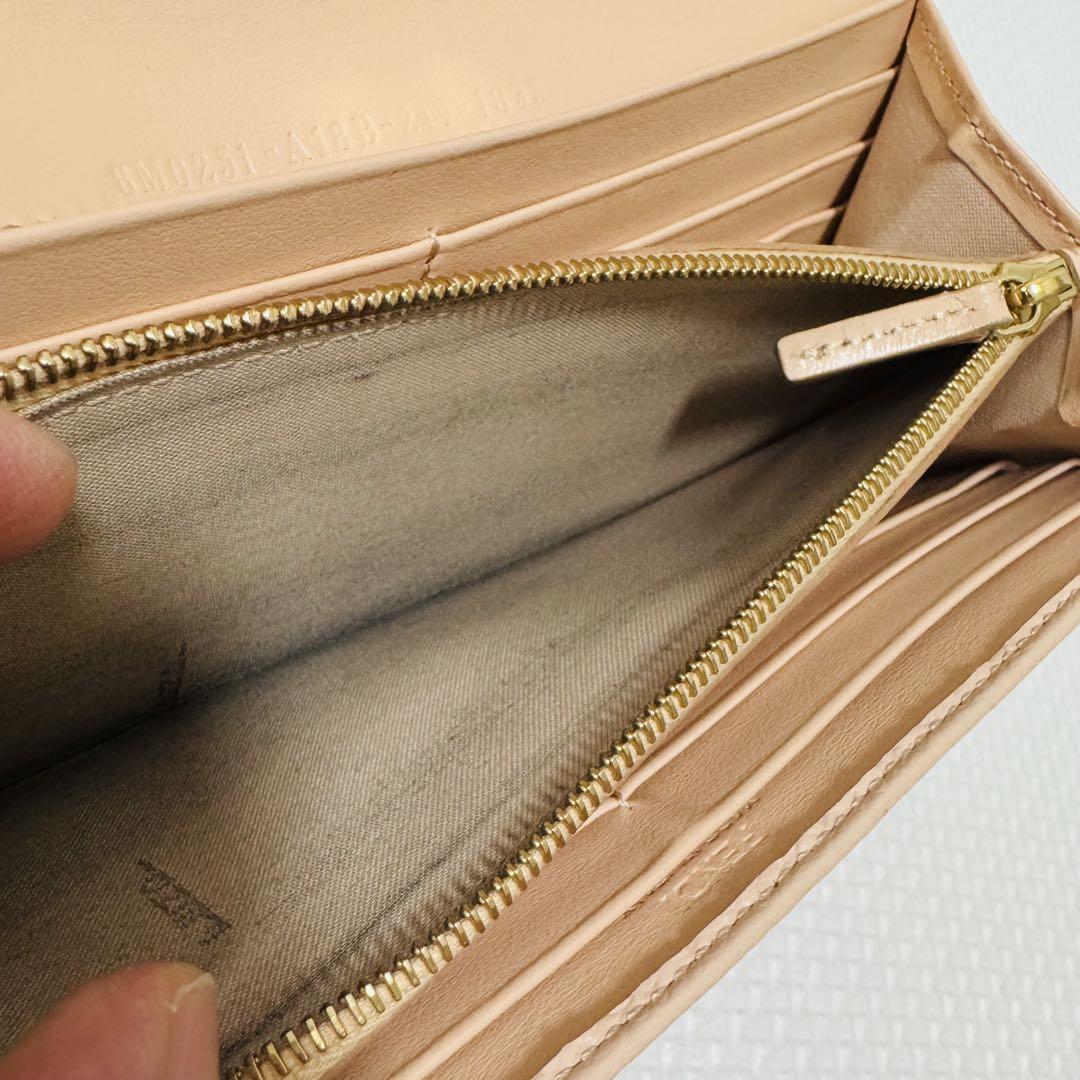 美品 FENDI エフ イズ フェンディ コンチネンタル 長財布 レザー ピンク