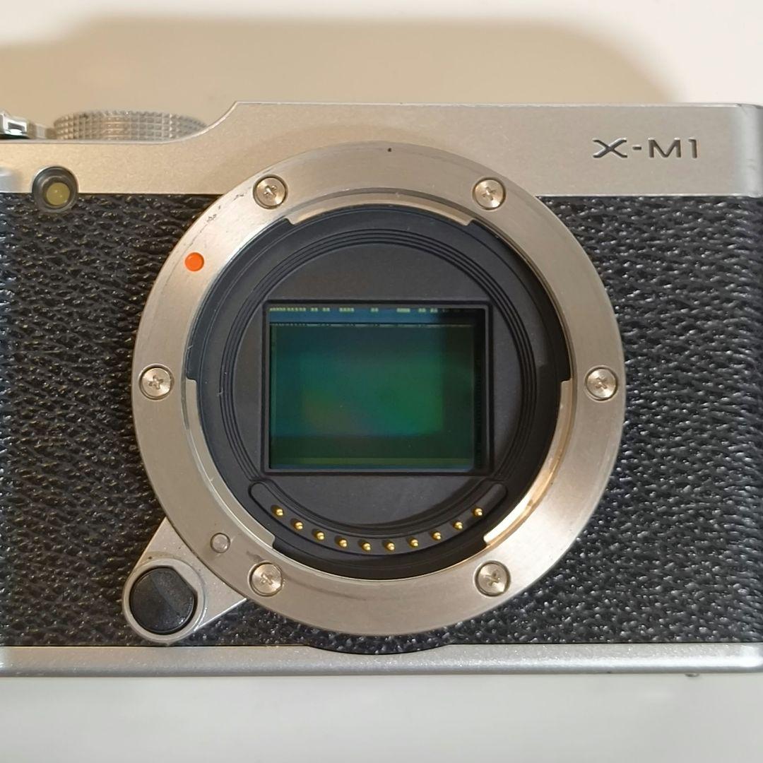 X-M1 富士フイルム シルバー Fujifilm xm1