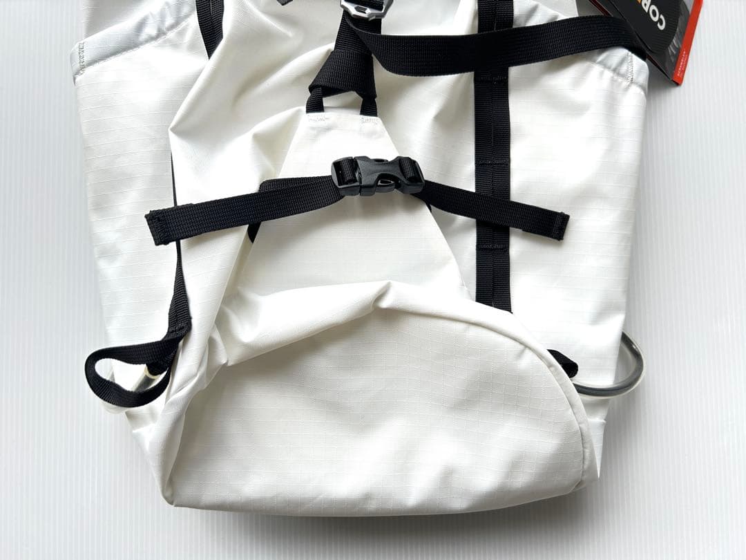 マウンテンハードウェア スクランブラー25 ホワイトMOUNTAIN HARDWEAR OLIVEOS_COM_TR