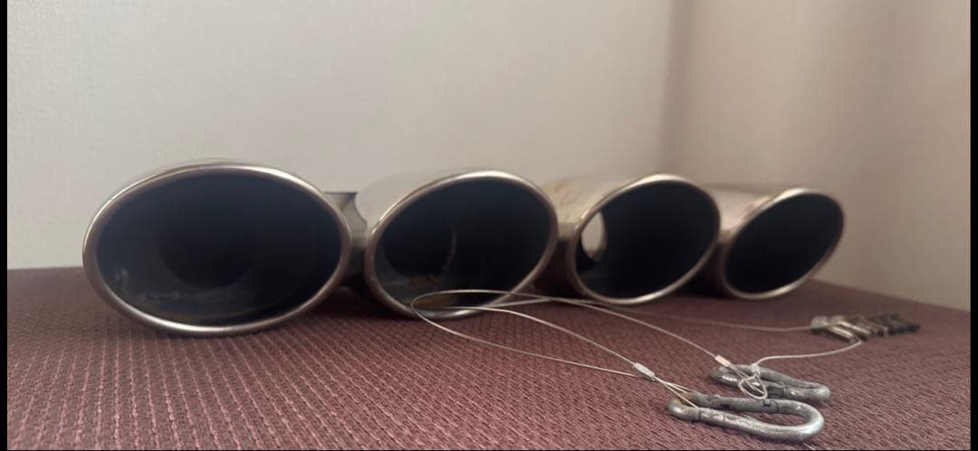 レクサス RC用マフラーカッター スキッパー 4本出し 中古品 70カムリに使用 レクサス RC用マフラーカッター スキッパー 4本出し 中古品 70カムリに使用