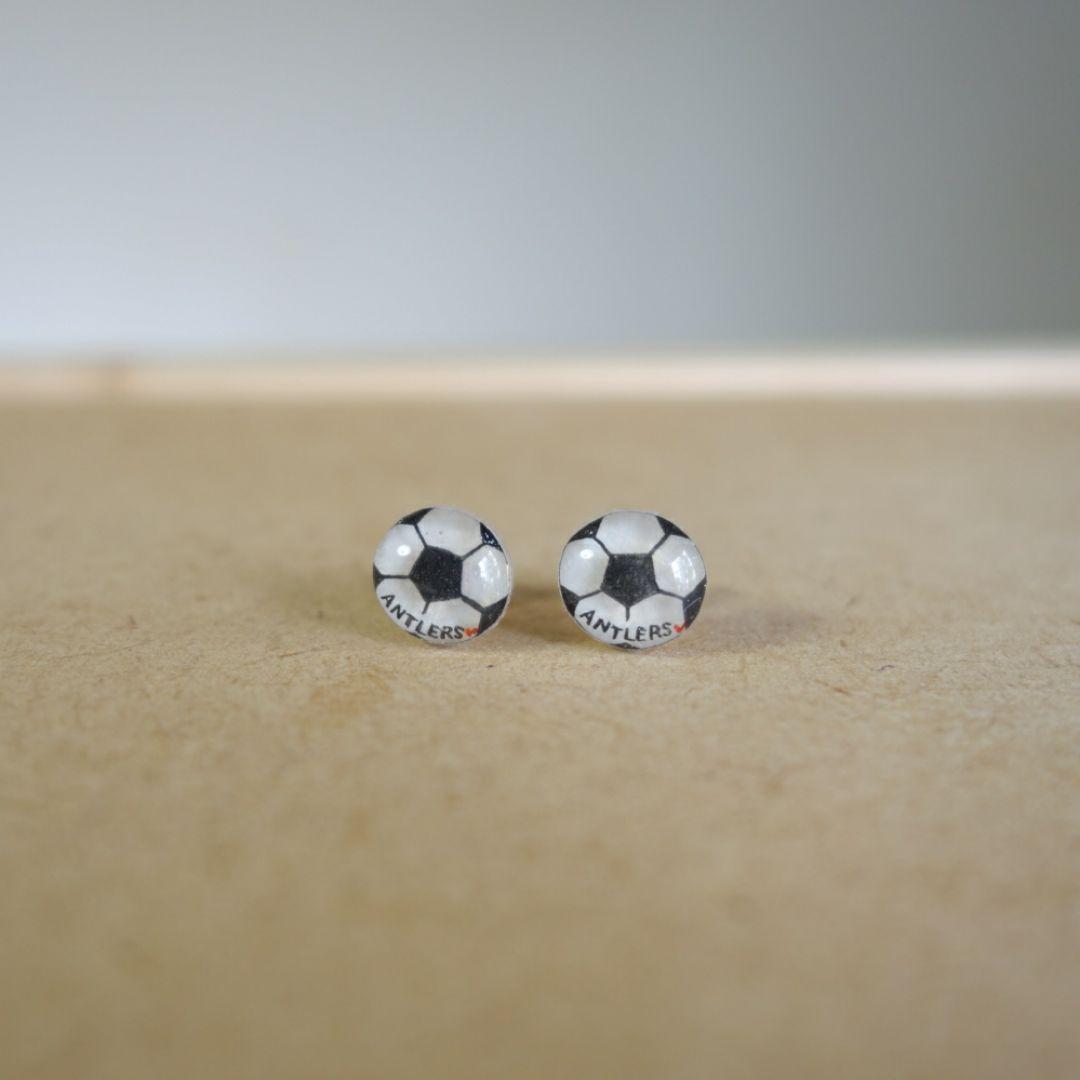 メルカリ サッカーボール ピアス イヤリング 応援グッズ 名前入れ アクセサリー 850 中古や未使用のフリマ メルカリ サッカーボール ピアス イヤリング 応援グッズ 名前入れ アクセサリー 850 中古や未使用のフリマ