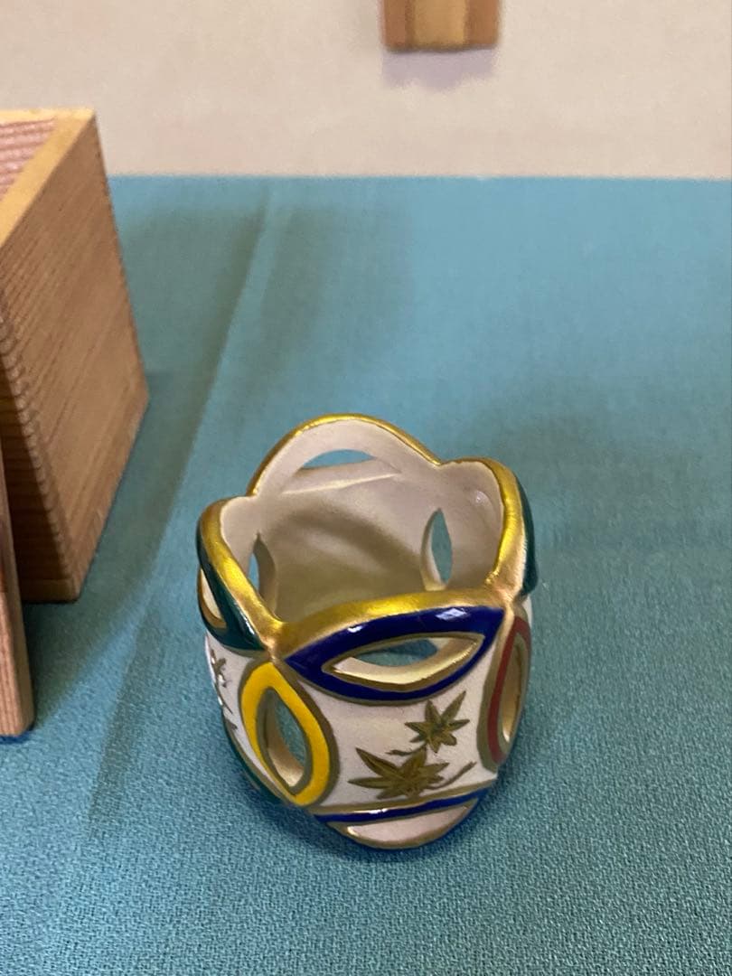 茶道具/蓋置 清閑寺窯『色絵四季七宝』透かし 金彩 茶道具/蓋置 清閑寺窯『色絵四季七宝』透かし 金彩