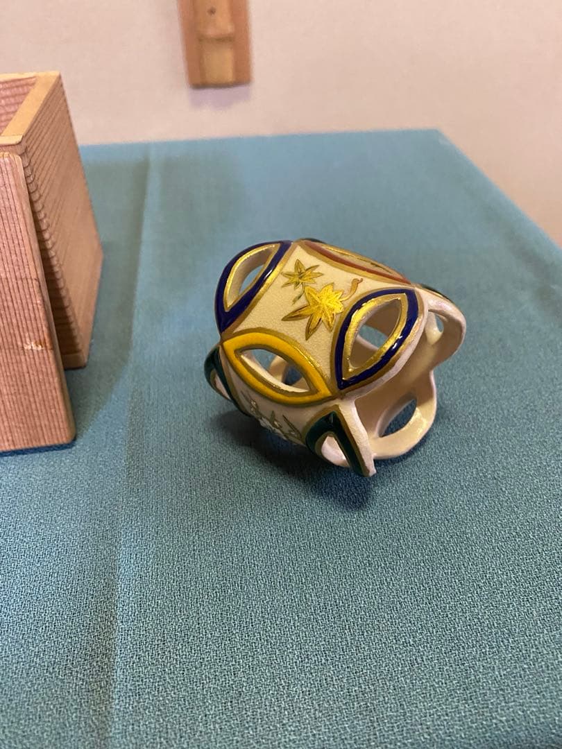 茶道具/蓋置 清閑寺窯『色絵四季七宝』透かし 金彩 茶道具/蓋置 清閑寺窯『色絵四季七宝』透かし 金彩