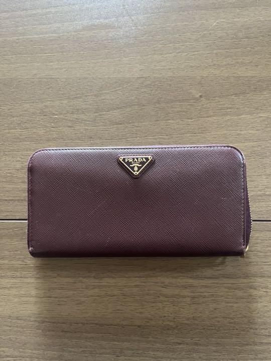 PRADA プラダ 長財布 ワインレッド - メルカリ PRADA プラダ 長財布 ワインレッド - メルカリ
