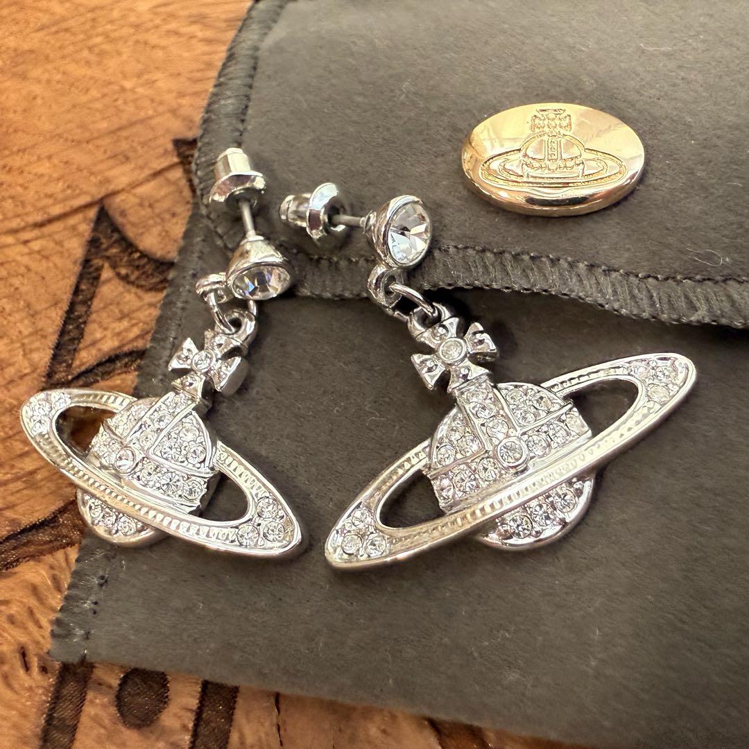 旧型美品VivienneWestwood オーブピアス 旧型極美品VivienneWestwood ドロップオーブピアス - メルカリ