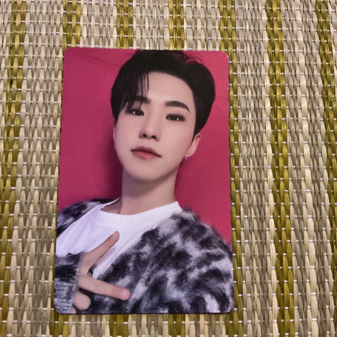 SEVENTEEN ひとりじゃない ホシ トレカ 有名ブランド ひとりじゃない』大ヒット記念・SEVENTEEN×HMV