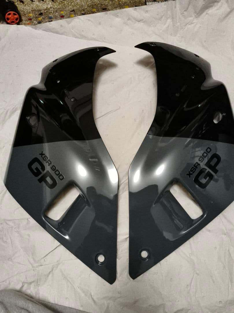 XSR 900 GP サイドカウル