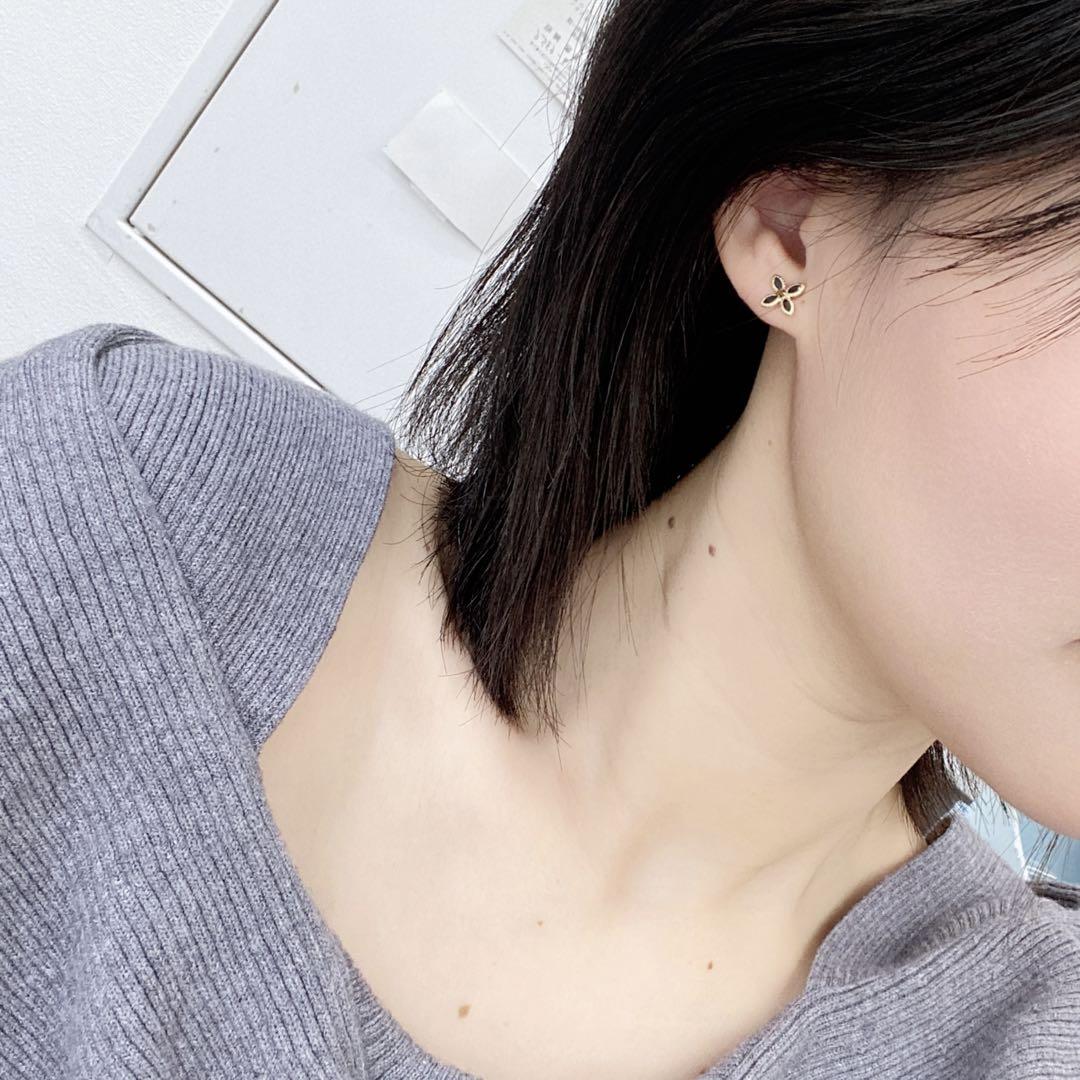 18金　黒曜石　ピアス　新品　ワンペア