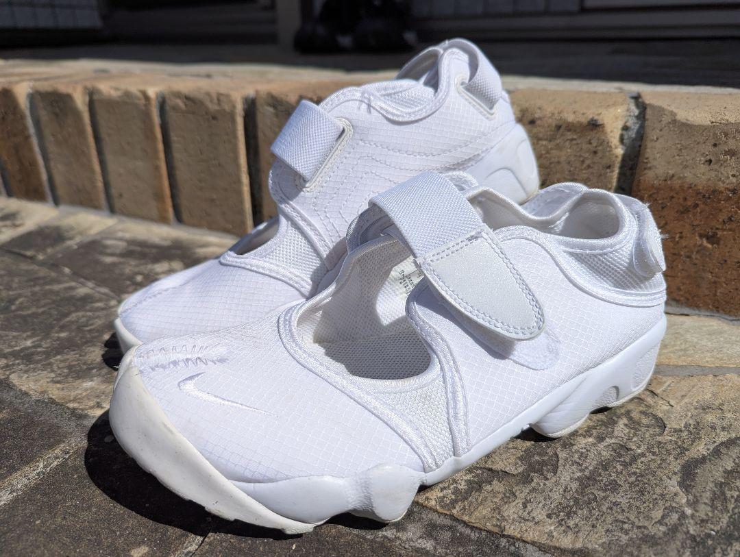 Nike エアリフト　ブリーズ　ホワイト　24cm US7