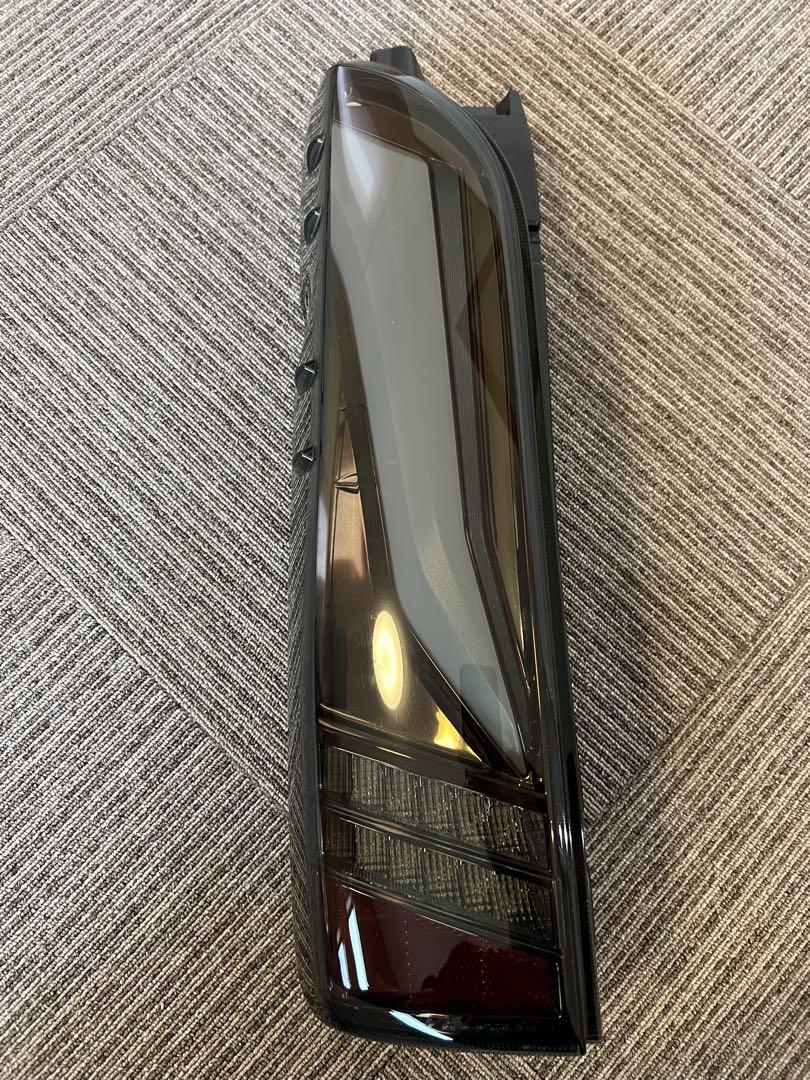 ヴァレンティ ウルトラオメガ ハイエース テール 超美品(^^)即日
