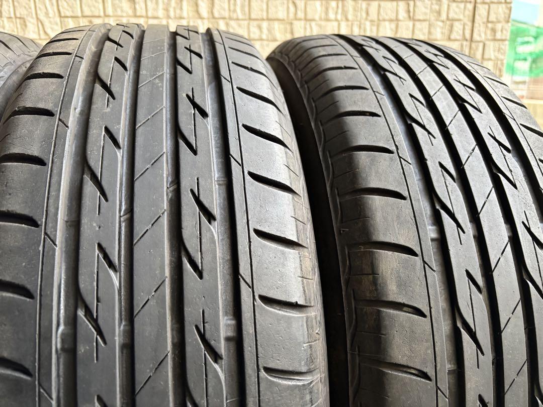 ②【バリ溝・国産】215/60R16 ブリヂストン　ネクストリー