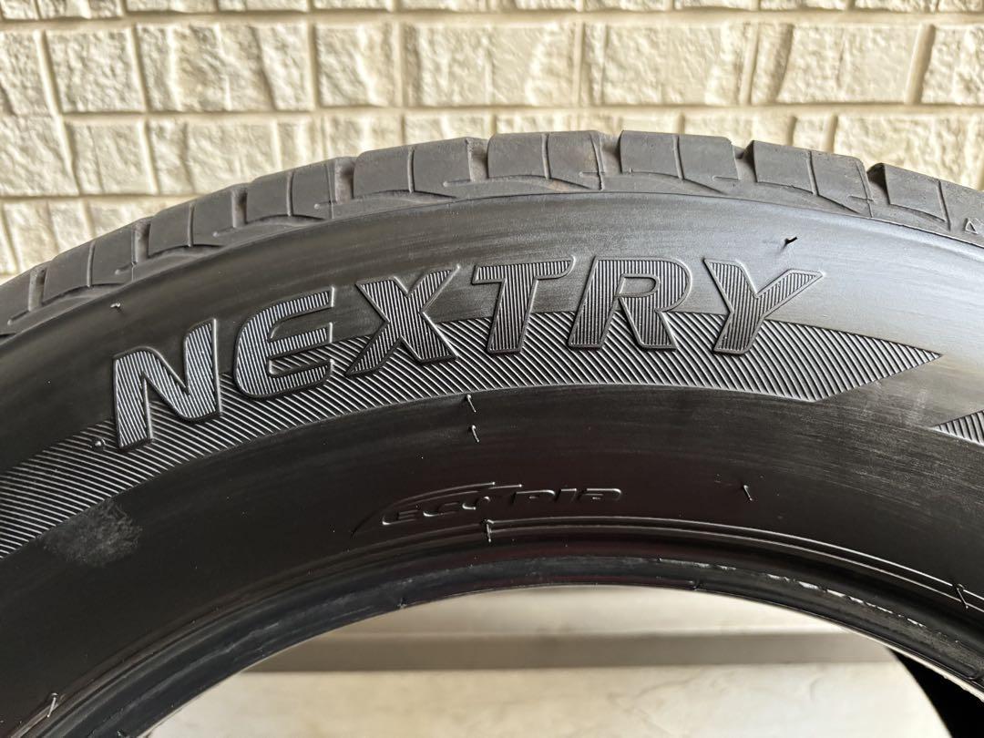 ②【バリ溝・国産】215/60R16 ブリヂストン　ネクストリー