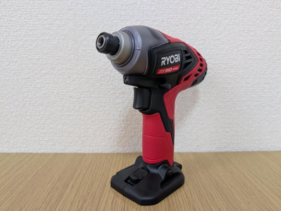 新品　リョービ　BID-1250　本体のみ　２台　インパクトドライバー　京セラ