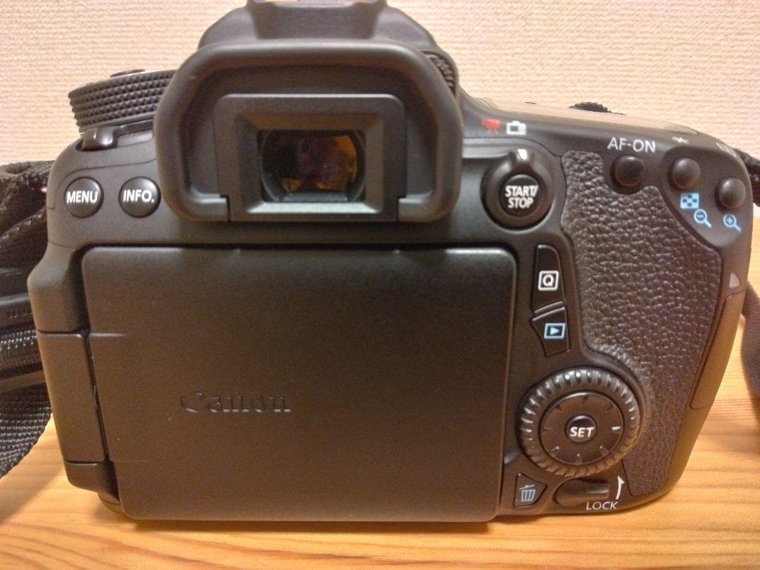 Canon　EOS770D（W）