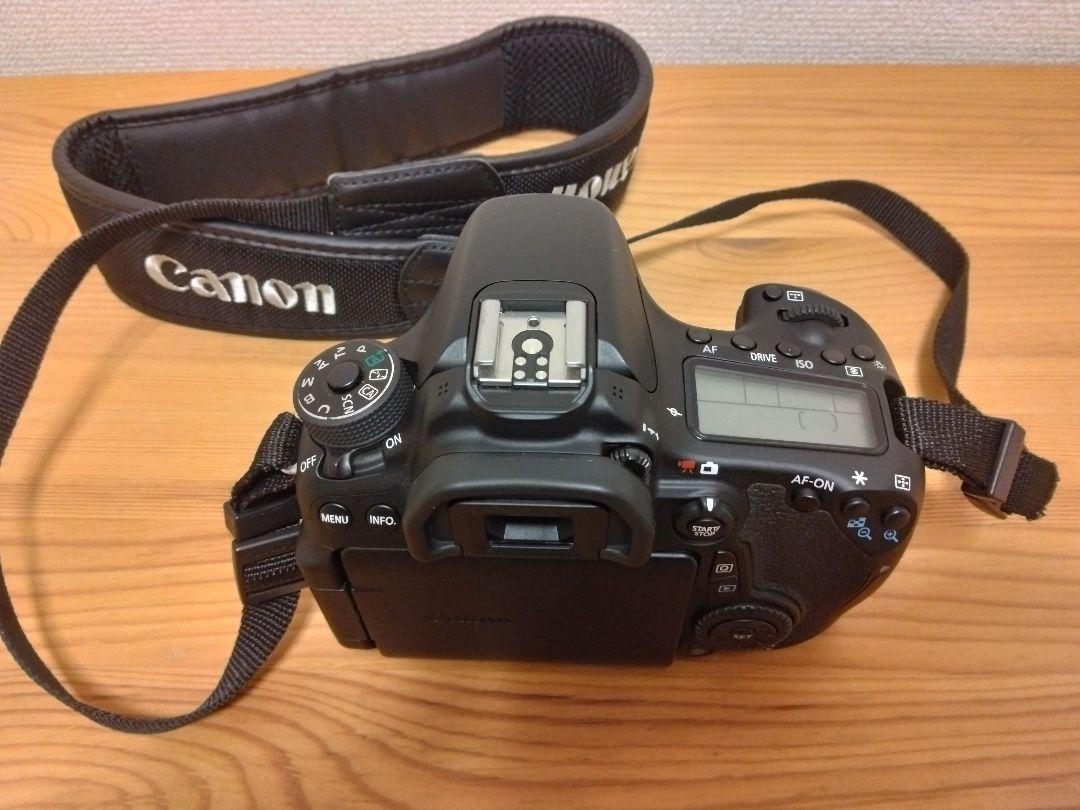 Canon　EOS770D（W）