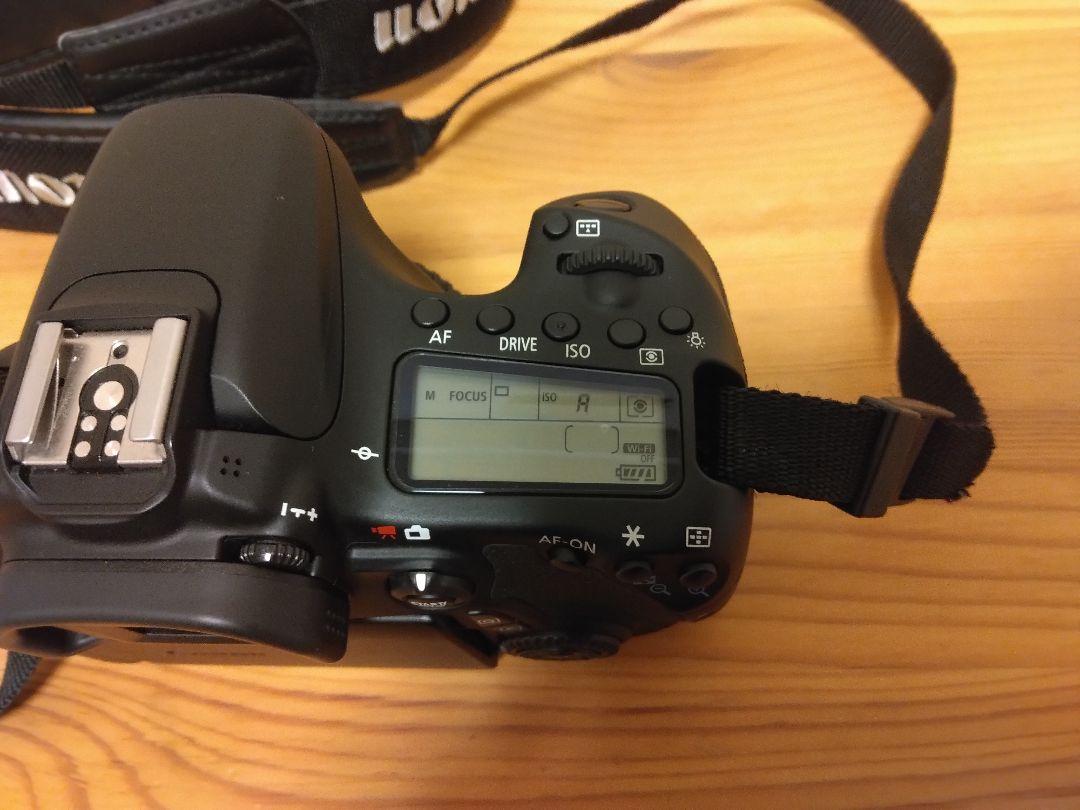 Canon　EOS770D（W）