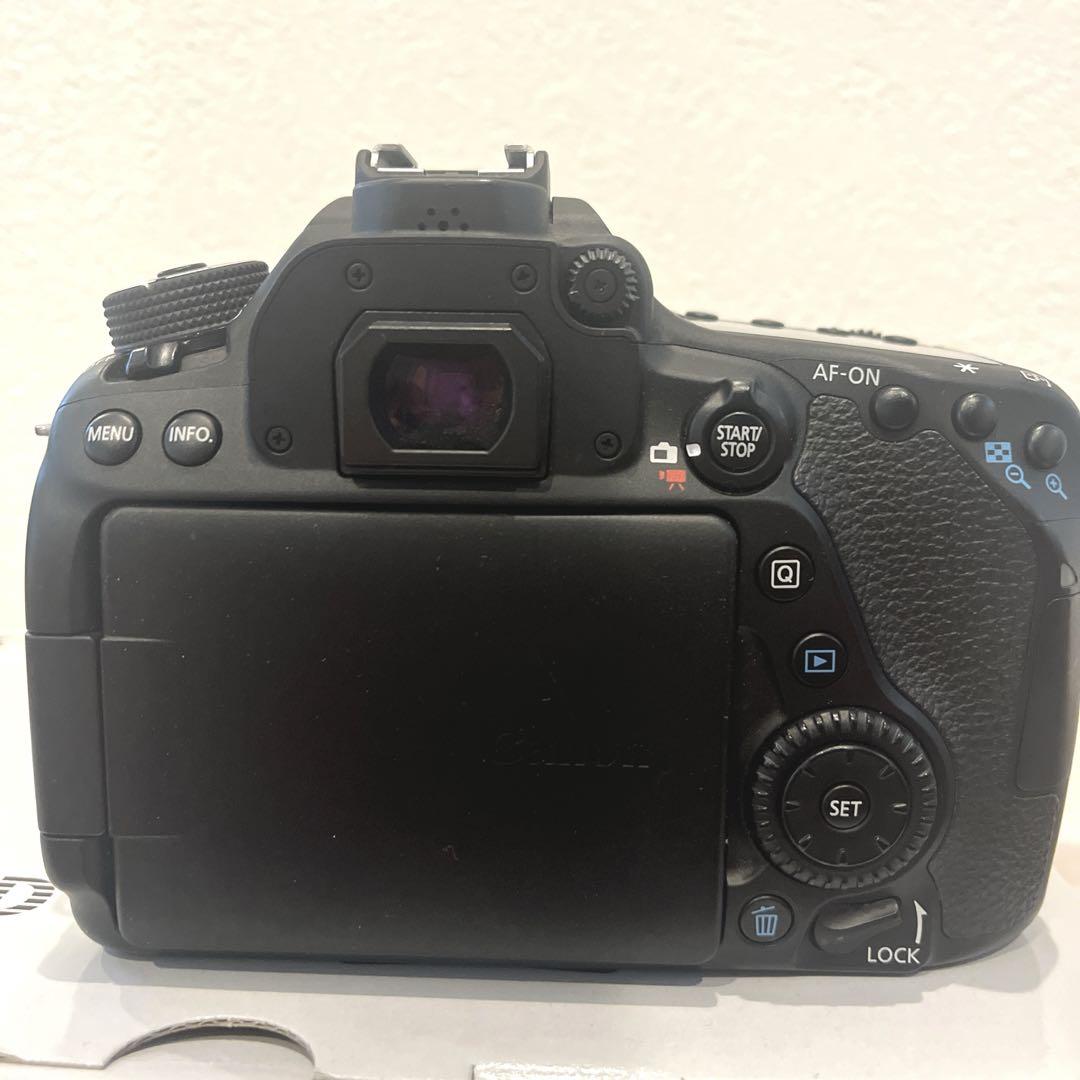 【付属品完備】EOS 80D ボディ Canon キヤノン バッテリー2個付き