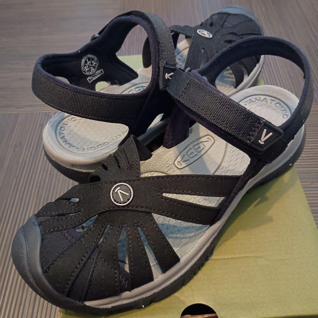 KEEN キーン ローズ サンダル 黒 24センチ