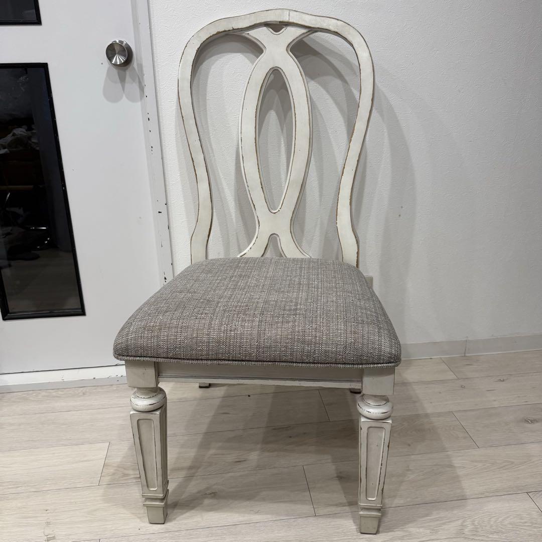 Realyn Dining Room Chair (リーリン ダイニングチェア)