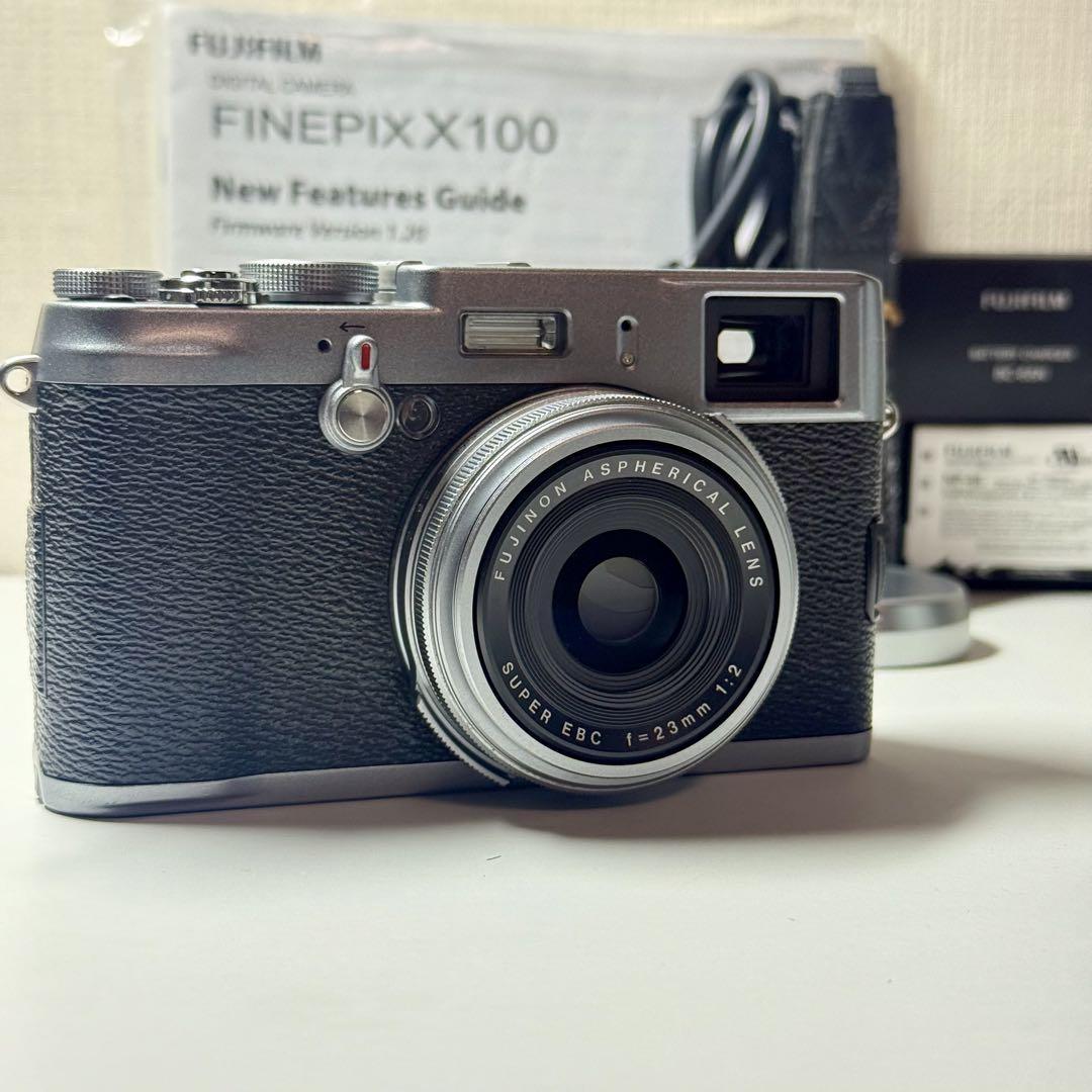 極上美品 Fujifilm FinePix X100 シルバー