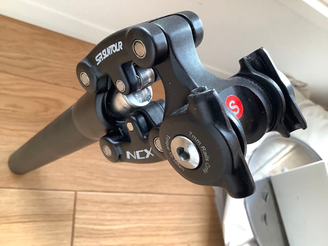 サスペンションシートポスト φ31.6×350mm