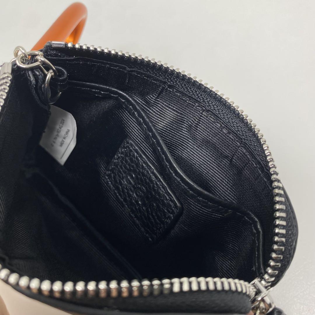 未使用 ear PAPILLONNER イアパピヨネ カラビナ付きパス ブラック