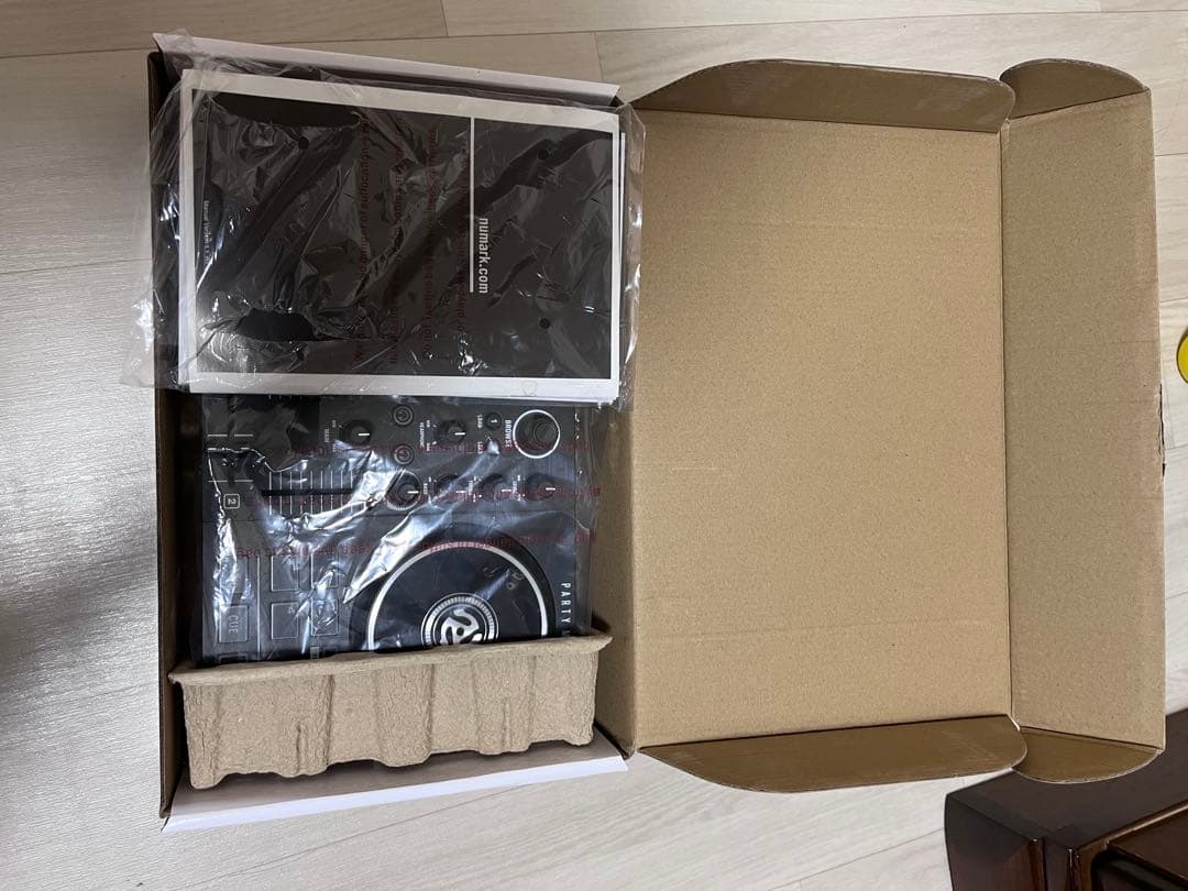 Numark Party Mix DJコントローラー