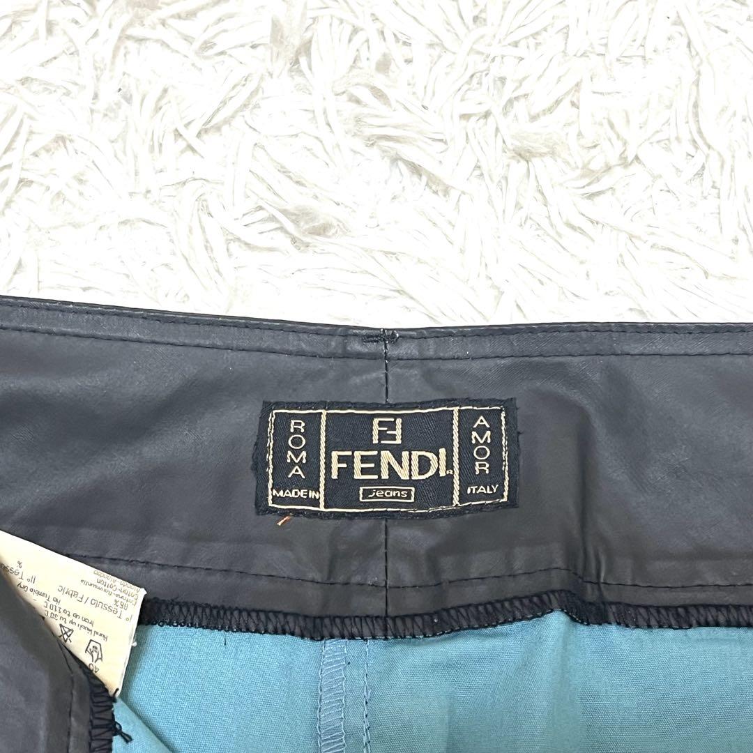 【a1643】FENDI ロゴ レザー 裏地カラー タイトスカート ミニスカート a1643】FENDI ロゴ レザー 裏地カラー タイトスカート ミニ