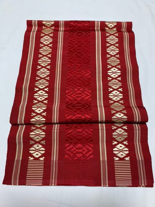 名古屋帯 正絹博多献上織 おそめ仕立て両面全通柄 エンジ地の献上柄