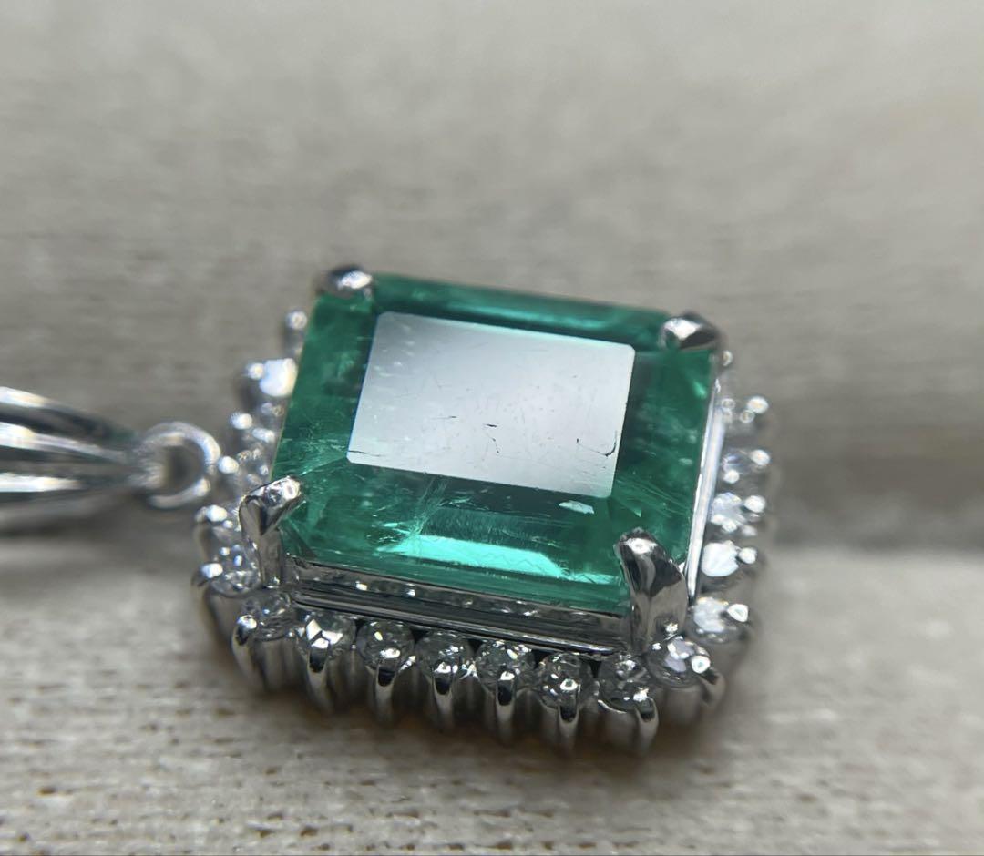 最終交渉可JF232★高級 コロンビア産エメラルド0.67ct D ヘッド 鑑付 専用JF315☆高級コロンビア産エメラルド2.38ct ダイヤ pt ヘッド