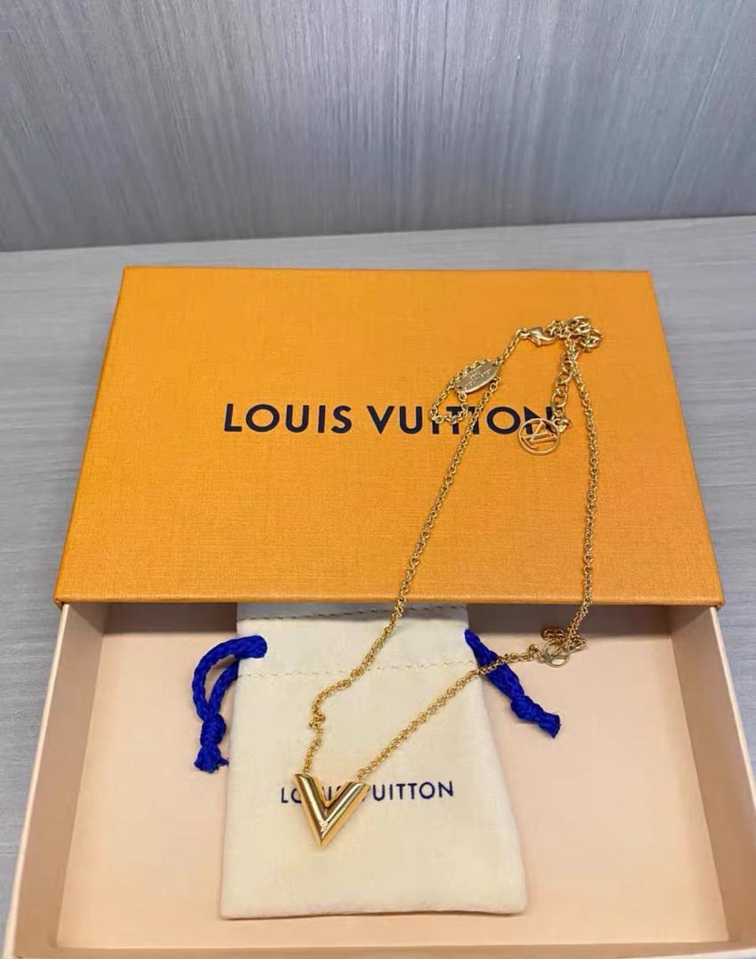 極美品♡LOUIS VUITTON ゴールド V字型ネックレス*00 - メルカリ