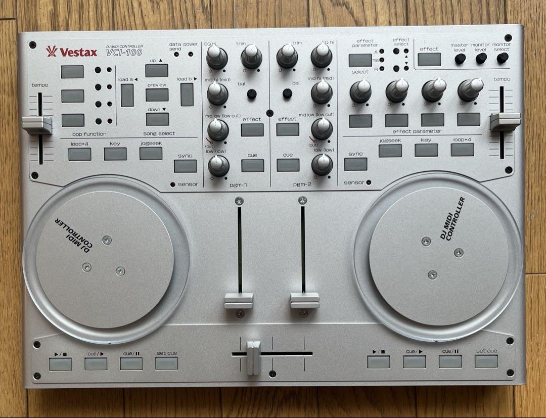 美品　Vestax ベスタクス　VCI-100 DJコントローラー 本体のみ