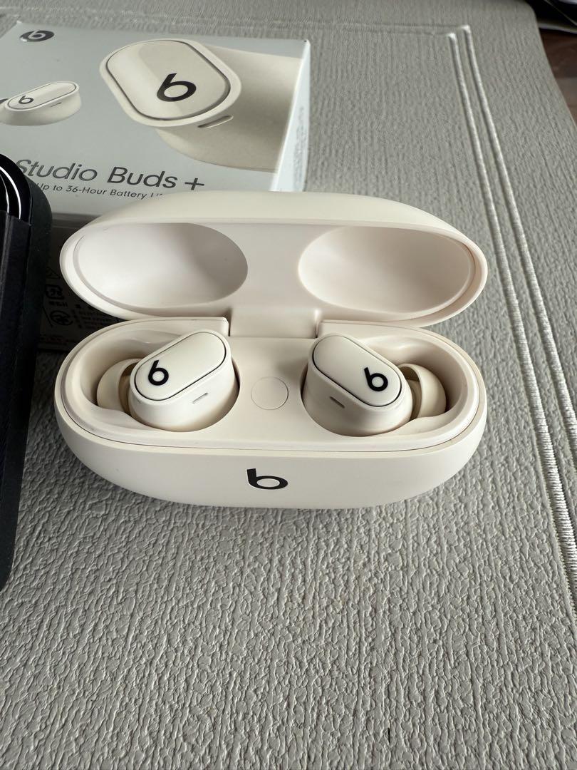 USED 美品　Beats Studio Buds +