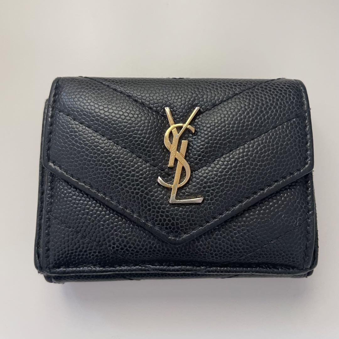 【本日限定値下げ】YSL ブラックレザー 三つ折り財布 るな様専用SAINT LAURENT ブラックレザー三つ折り財布 - メルカリ