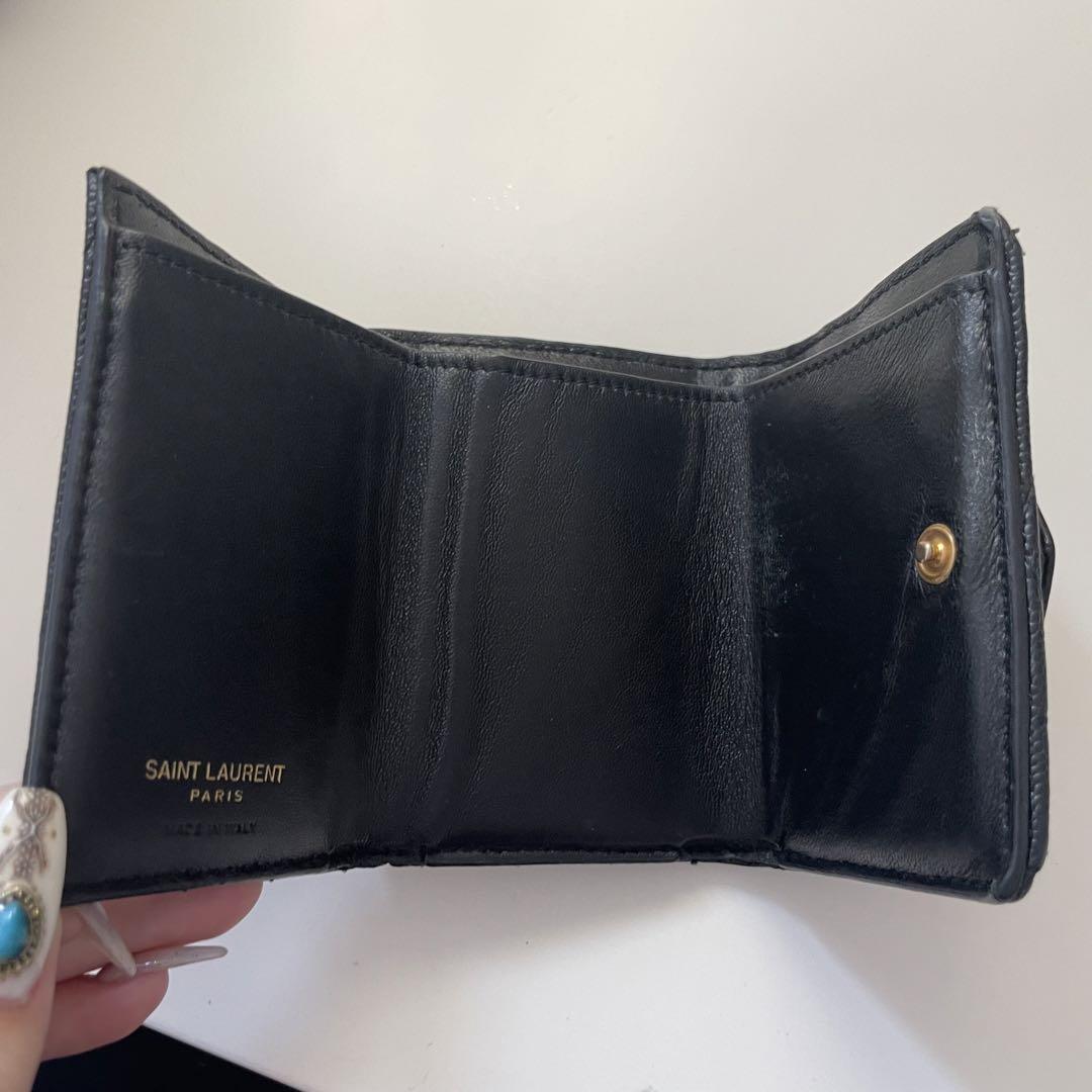 るな様専用SAINT LAURENT ブラックレザー三つ折り財布 - メルカリ