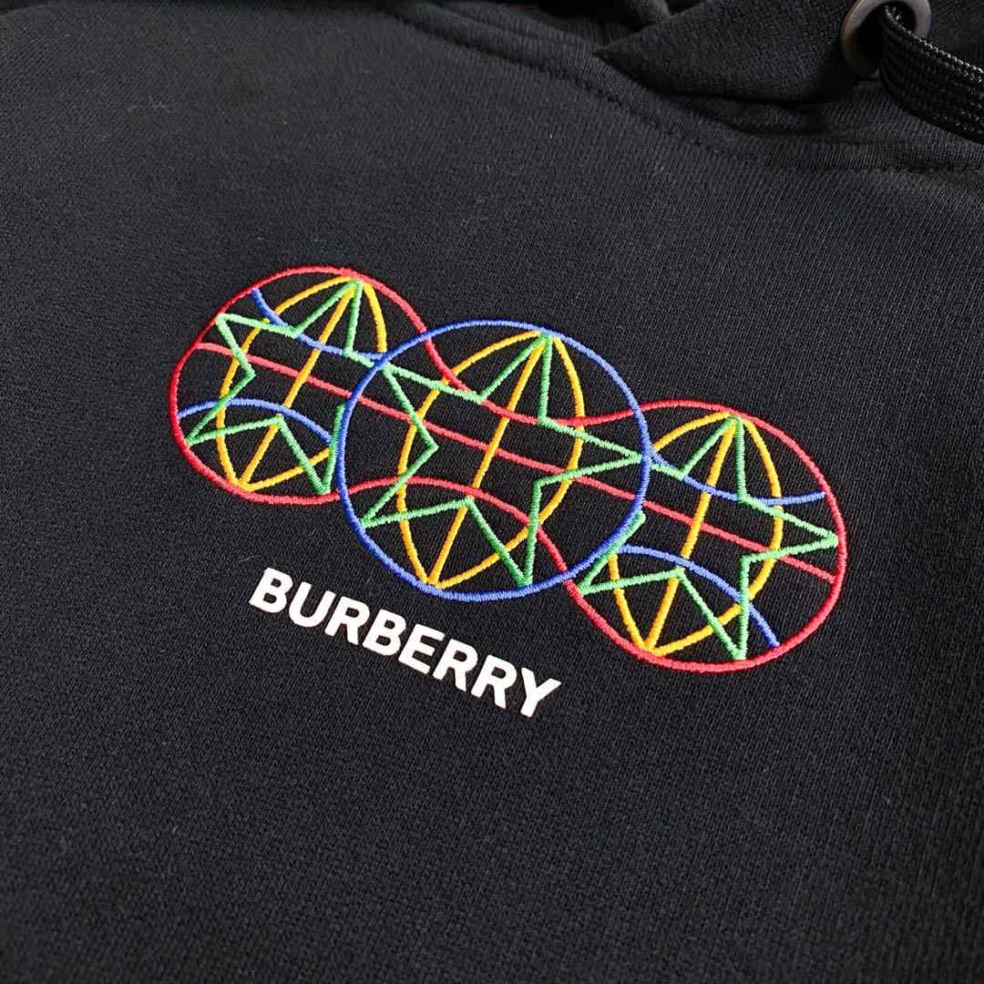 バーバリー　パーカー　刺繍　Winston Globe Hoodie