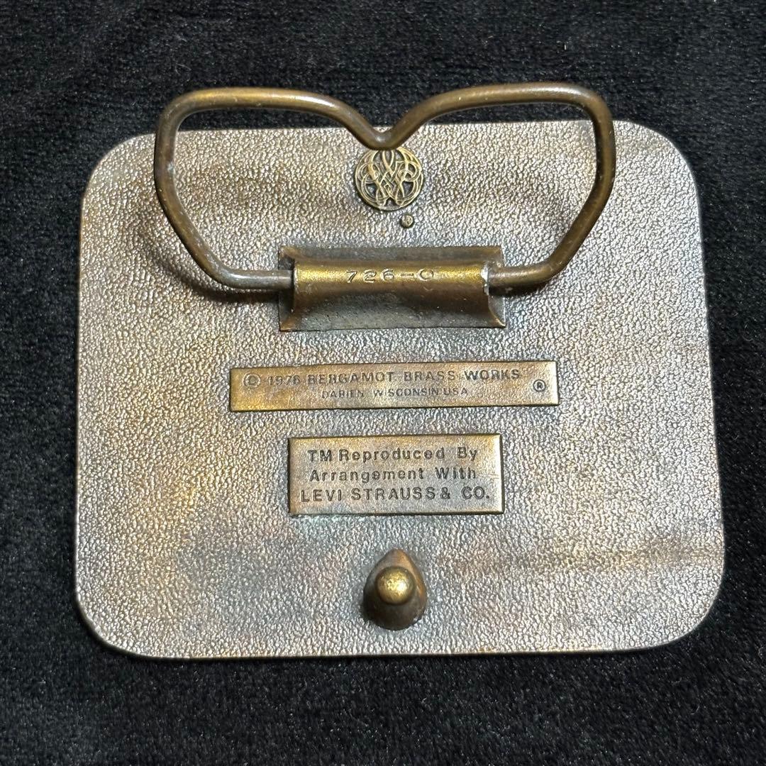 ヴィンテージ 1976年 リーバイス Levi's ベルトバックル ヴィンテージ 1976年 リーバイス Levi's ベルトバックル