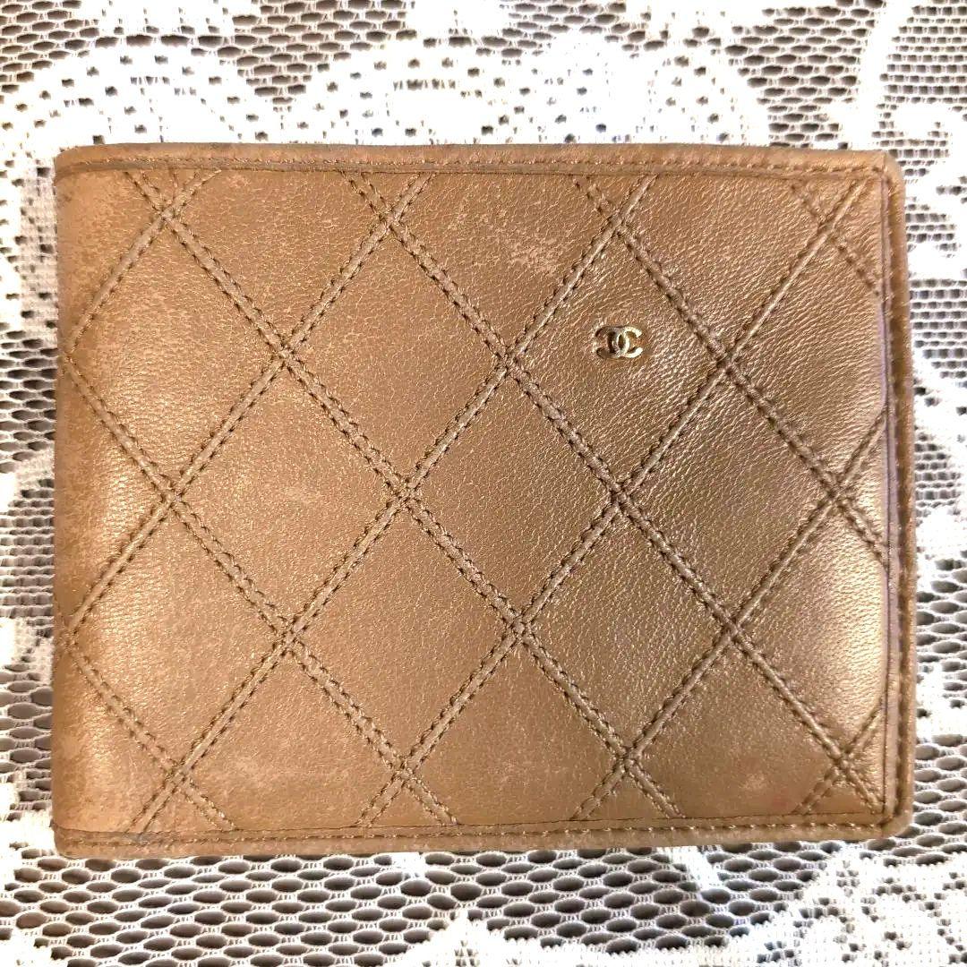 CHANEL レザー二つ折り財布