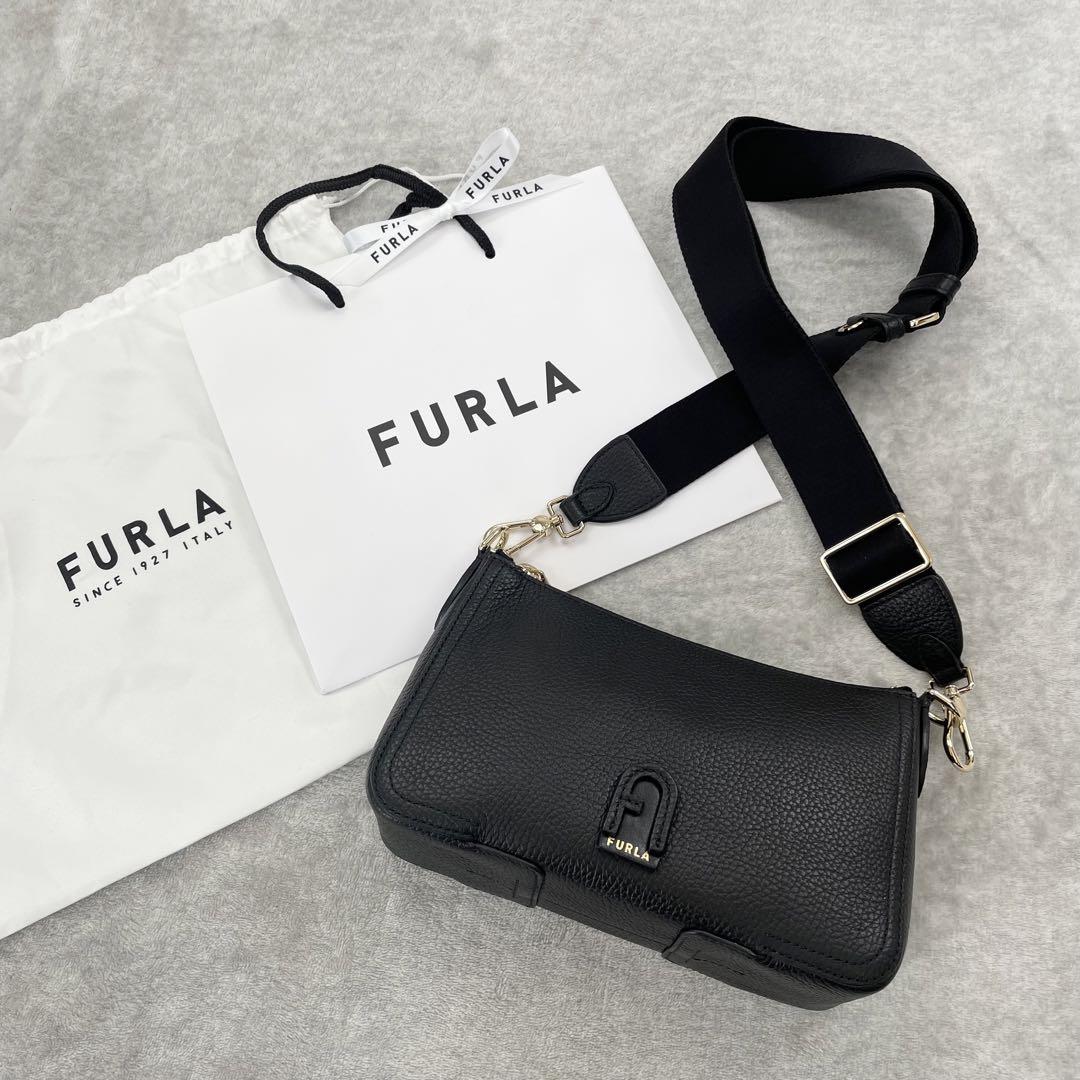 美品 新品 FURLA ショルダーバッグ フルラ ショルダーバッグ フルラ