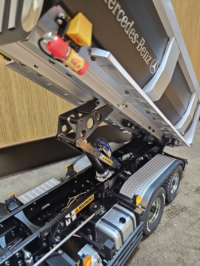 タミヤ　ベンツ AROCS　4151 8×4 フルオペレーション　セット