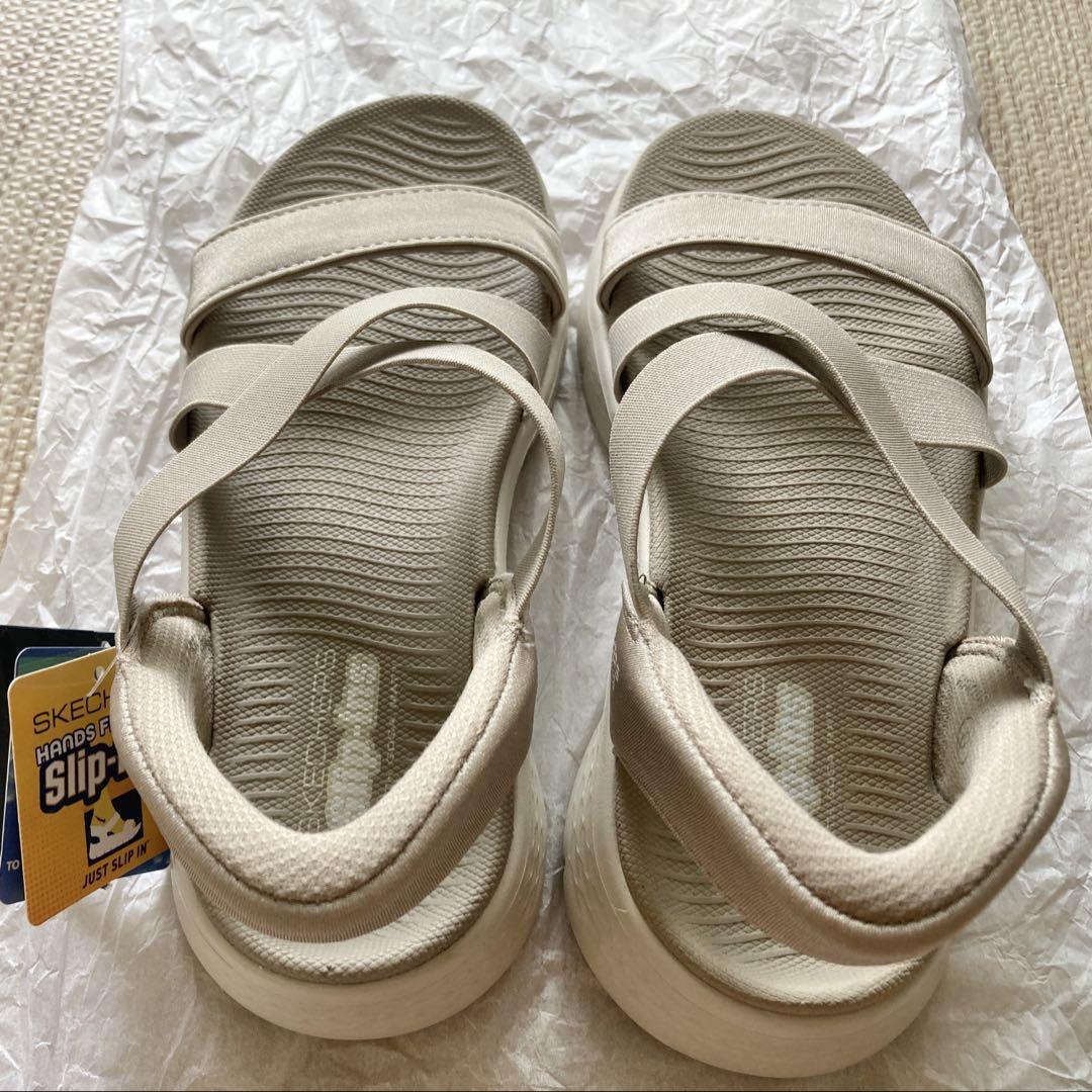 スケッチャーズ サンダル Slip-ins　ベージュ SKECHERS Slip-Ins ベージュ サンダル - メルカリ
