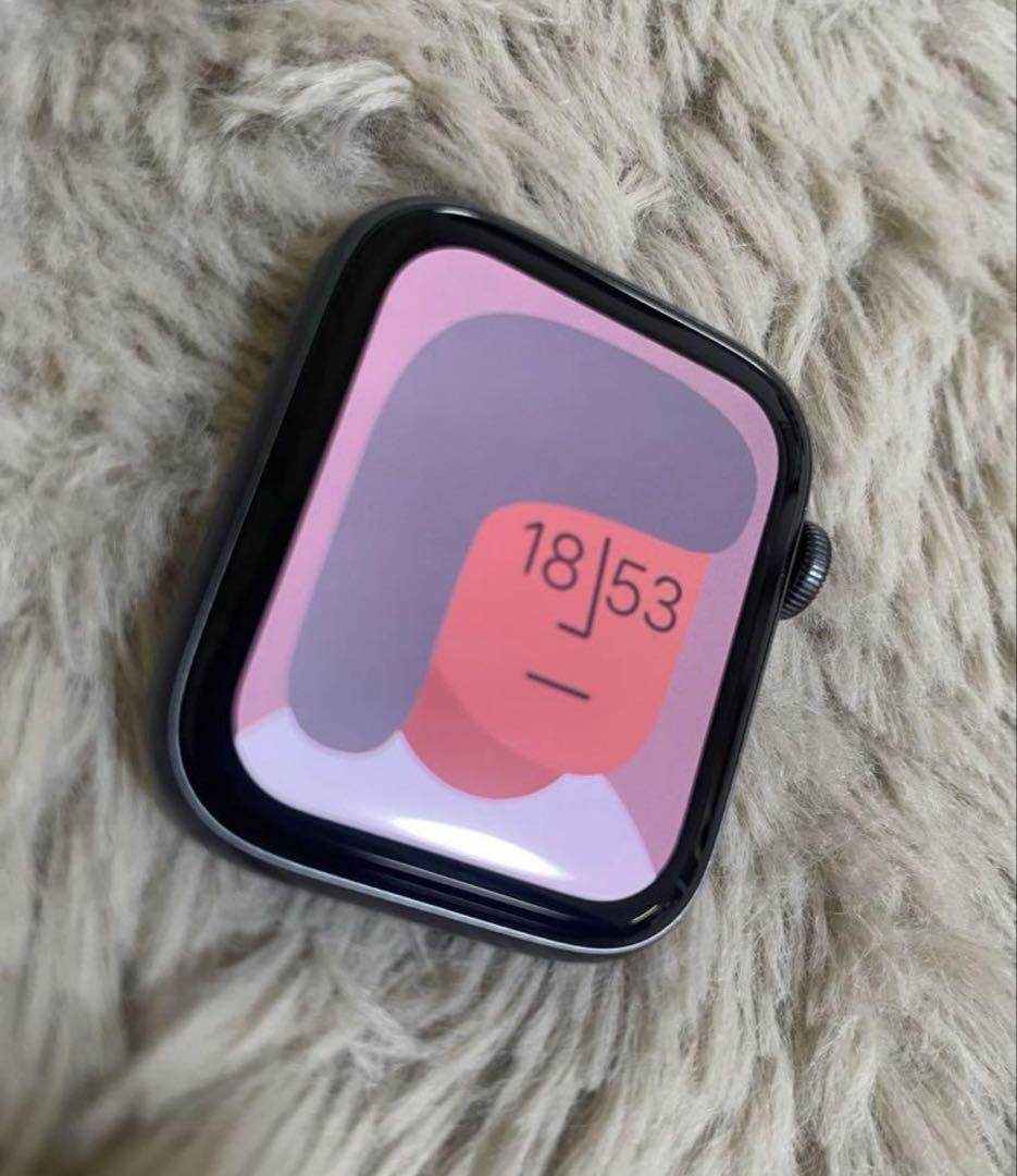 ︎Apple Watch