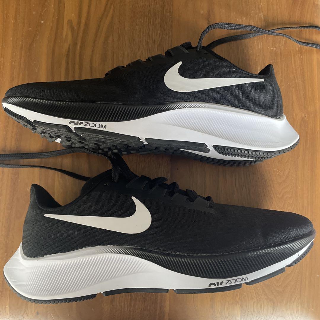 NIKE air zoom PEGASUS 37 （25.5）