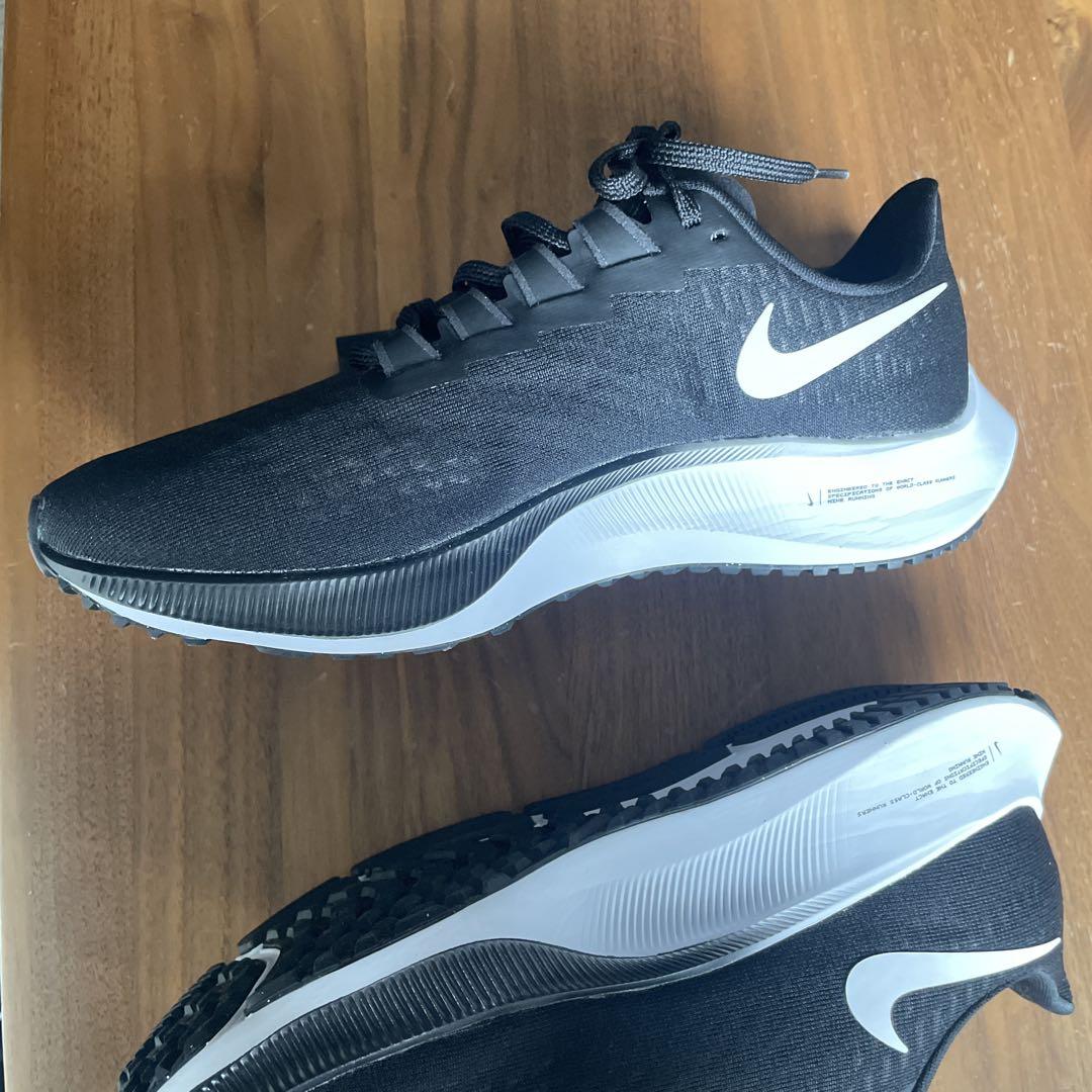 NIKE air zoom PEGASUS 37 （25.5）