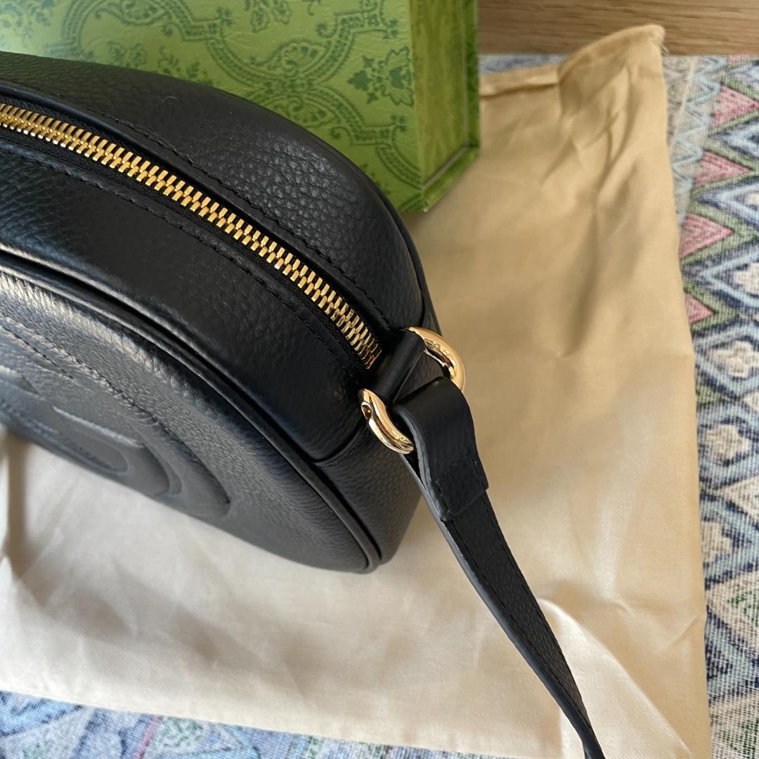 GUCCI グッチ