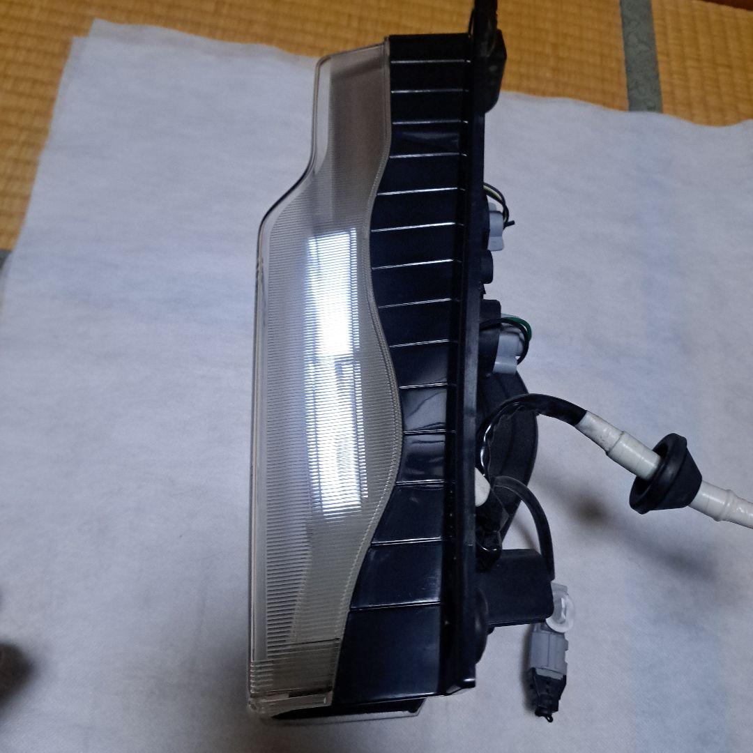 タントカスタム★LA600S★テールランプ★インナーブラック★左側★美品