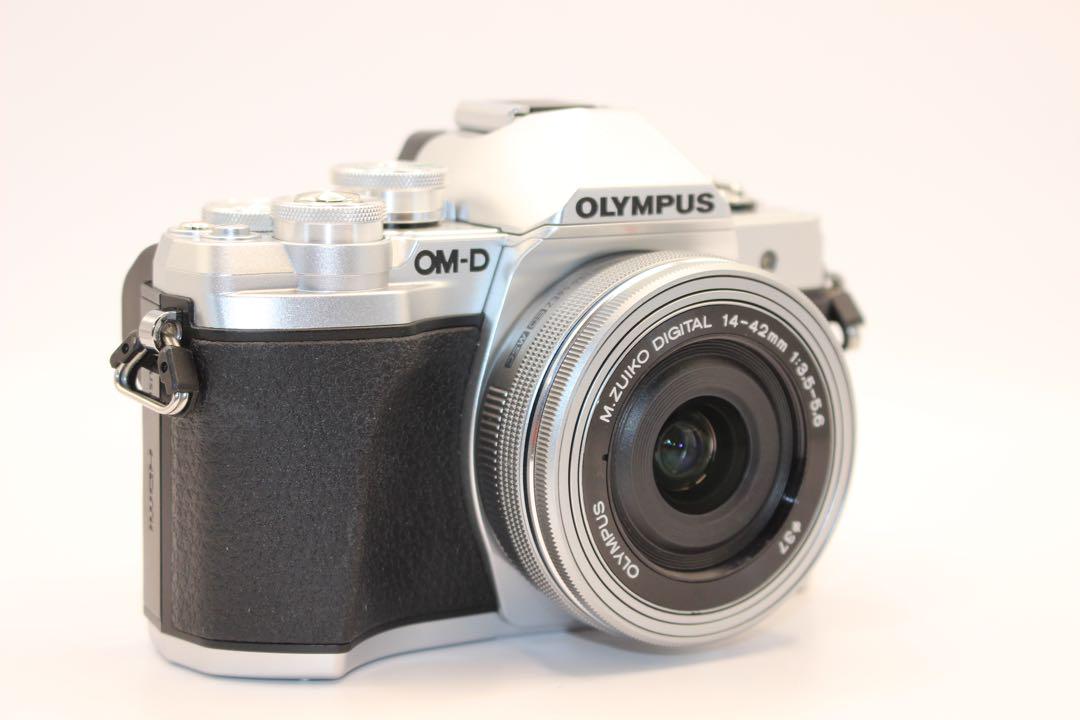 ★ショット数1101回新品級★ オリンパス　OM-D E-M10Mark III