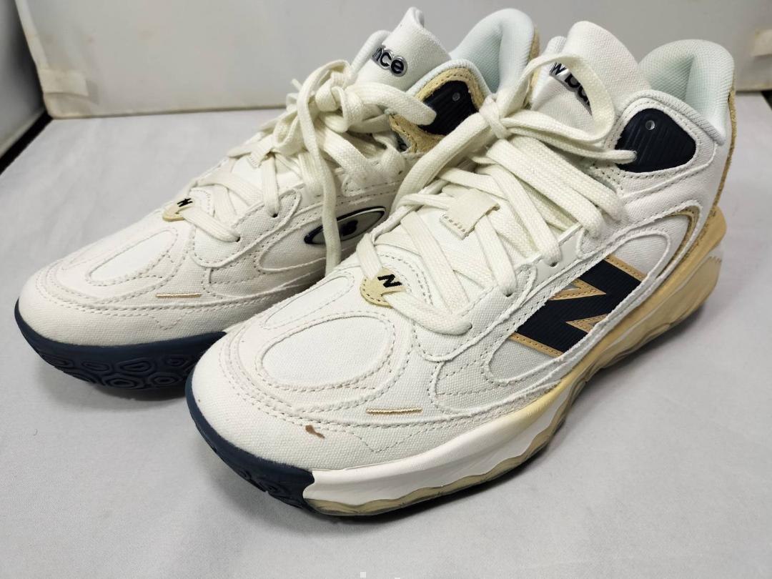 ☆新品　ニューバランス fresh foam bb バスケ　シューズ26.5